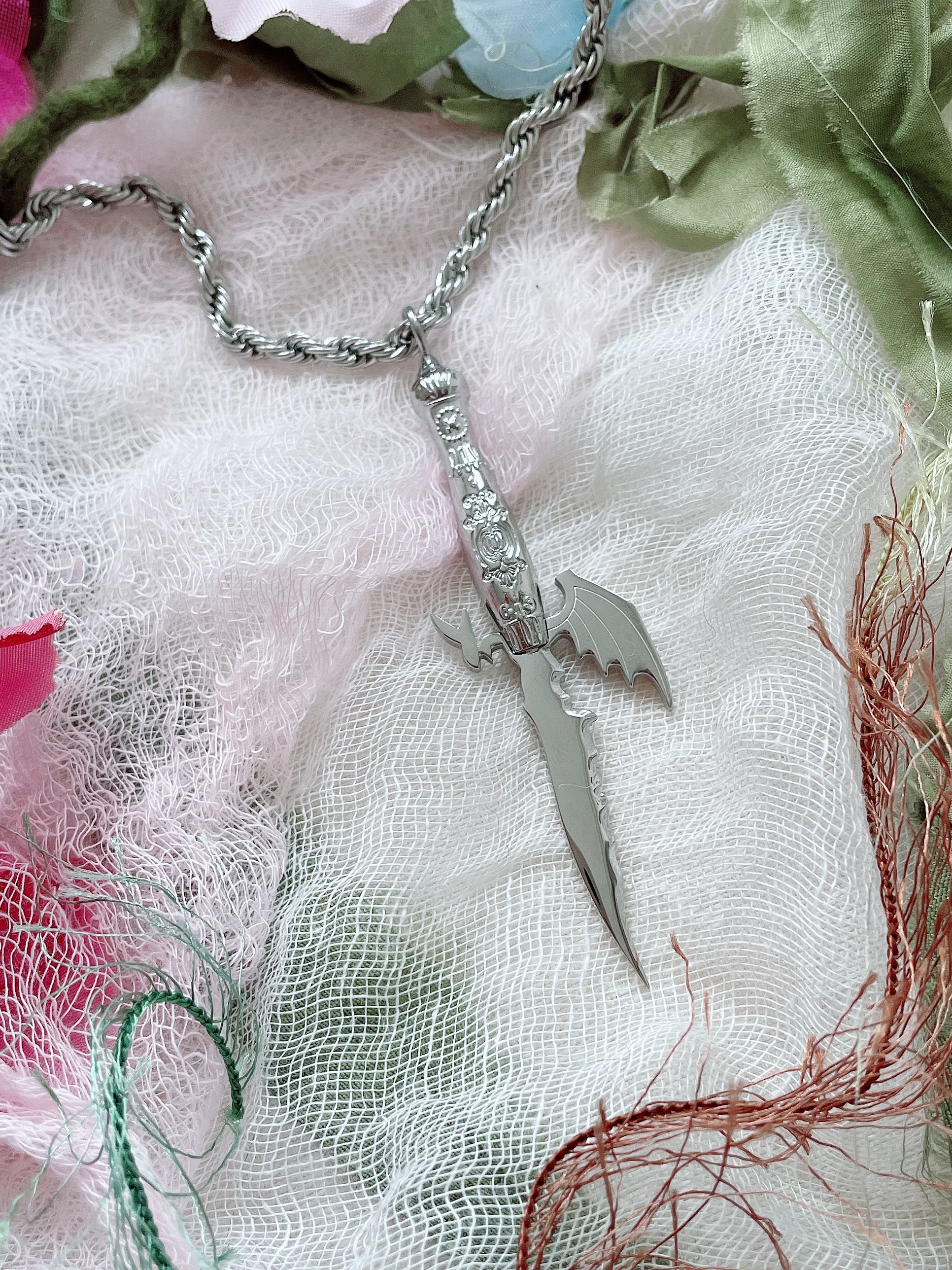 Fantasy Dagger Necklace - Image 5