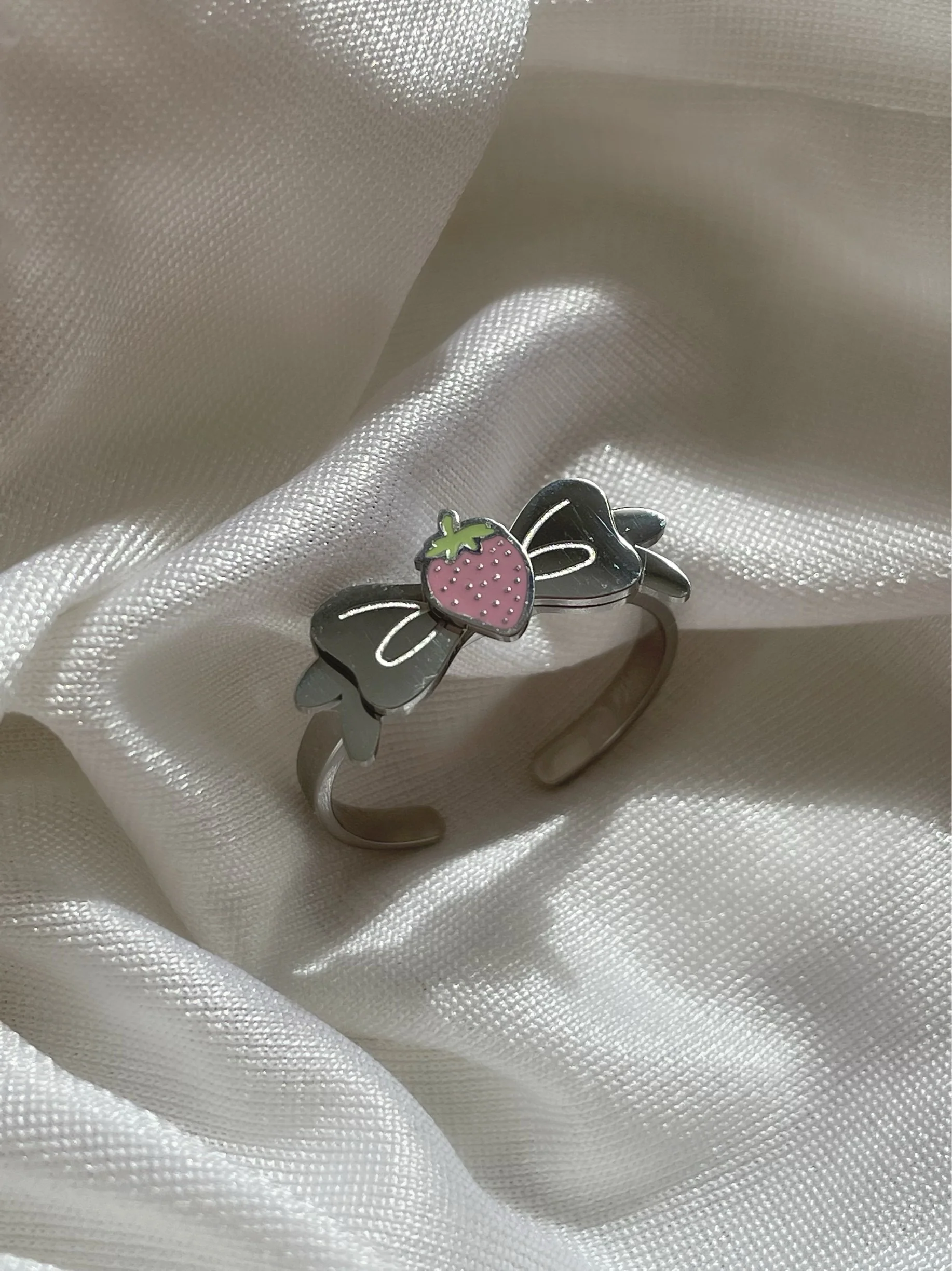 Strawberry Ring