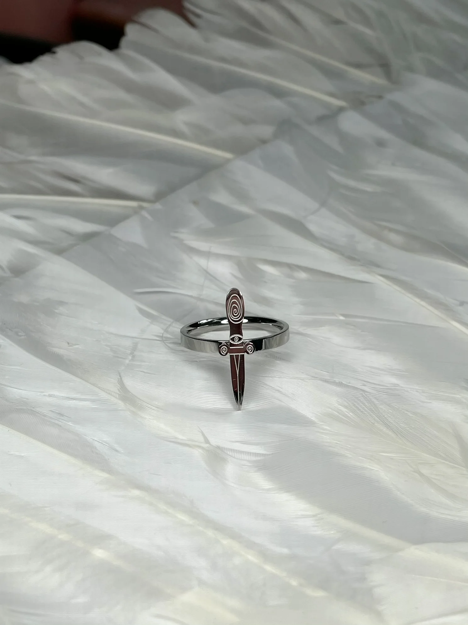 Swirl Knife Ring