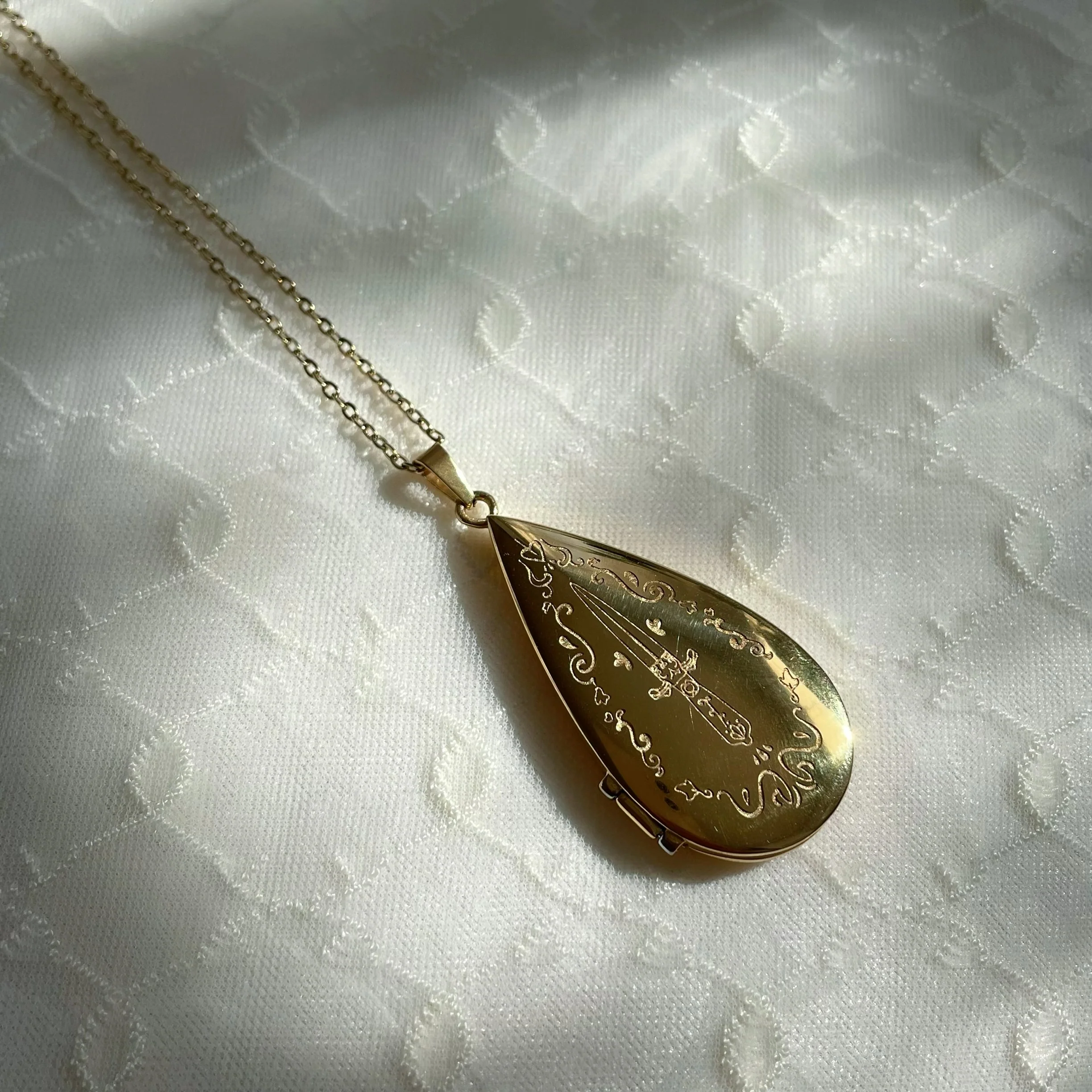 The Locket Necklace - Image 2