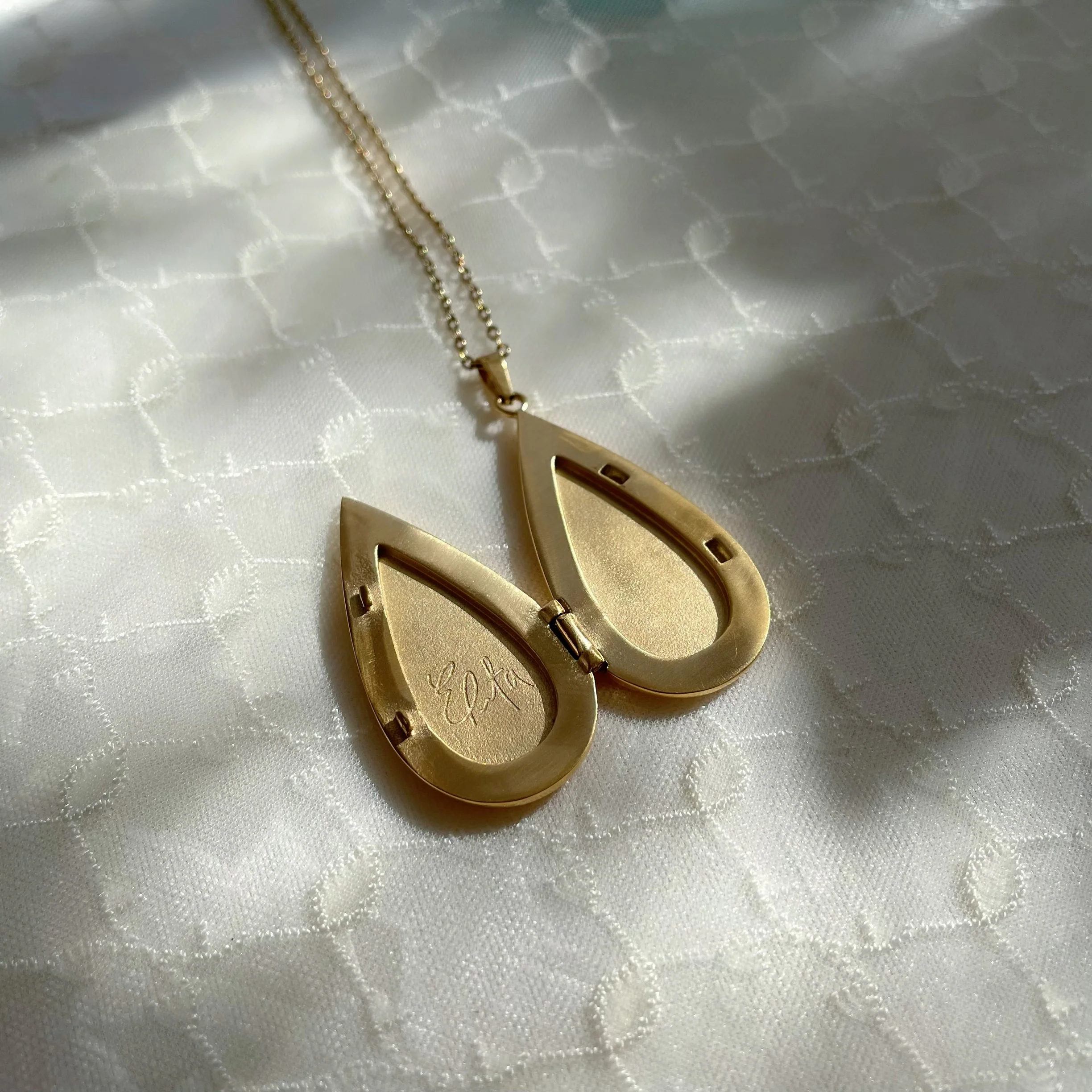 The Locket Necklace - Image 5