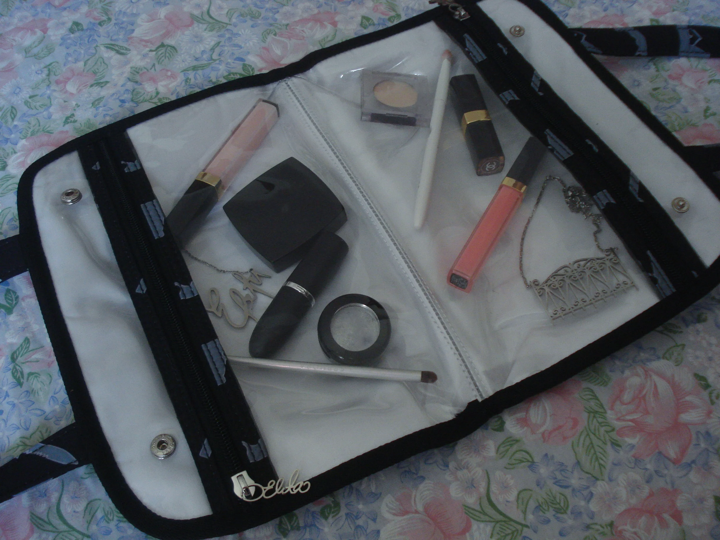 The Makeup Bag - Image 9